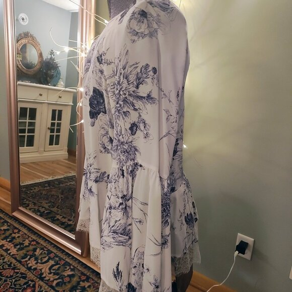 Silk blouse - Picture 2 of 9